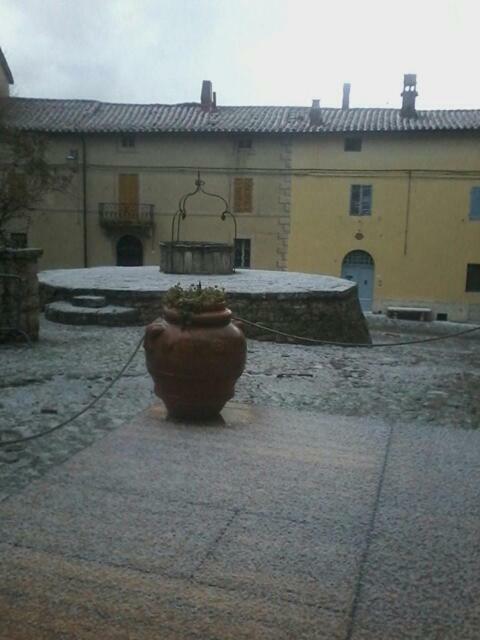 Hotel Cisterna Nel Borgo Castiglione dʼOrcia Zewnętrze zdjęcie
